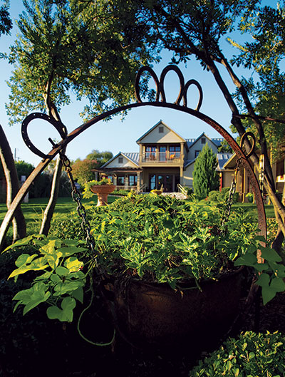 Texas Highways Magazine : Granbury, Texas Top Vacation Destination 3 Granbury bed and breakfast